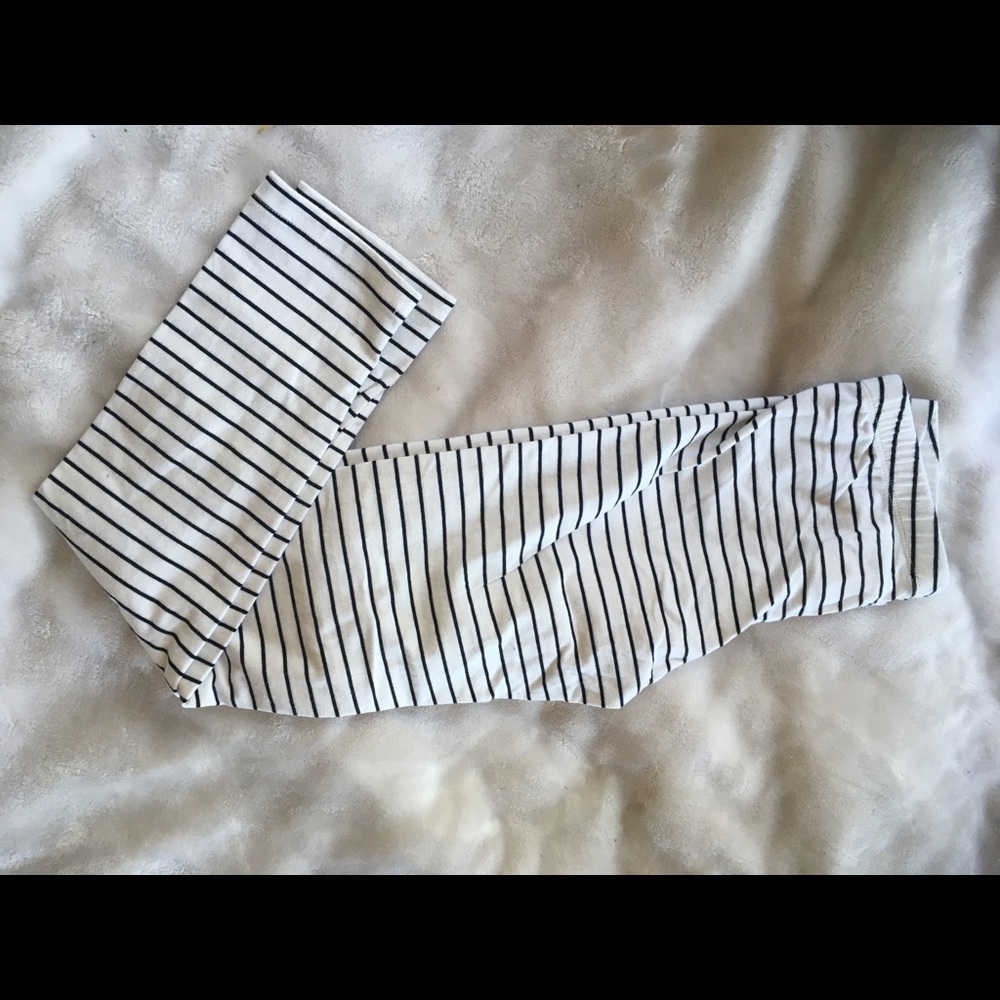 Red leggings and stripped leggings